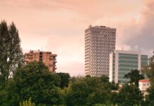 Studená válka: V Albánii turistů stále přitahují Hodžova tunely