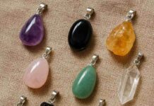 Přívěsky z minerálů – spojení elegance, energie a individuality